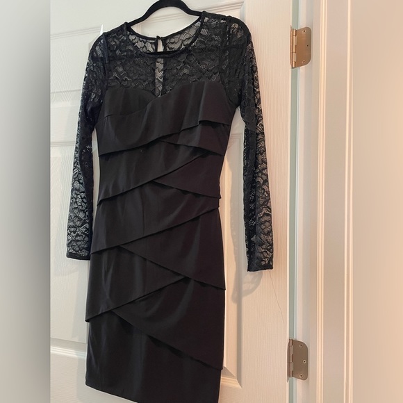 Rare WHBM lace illusion slimming dress NWT - Picture 4 of 6